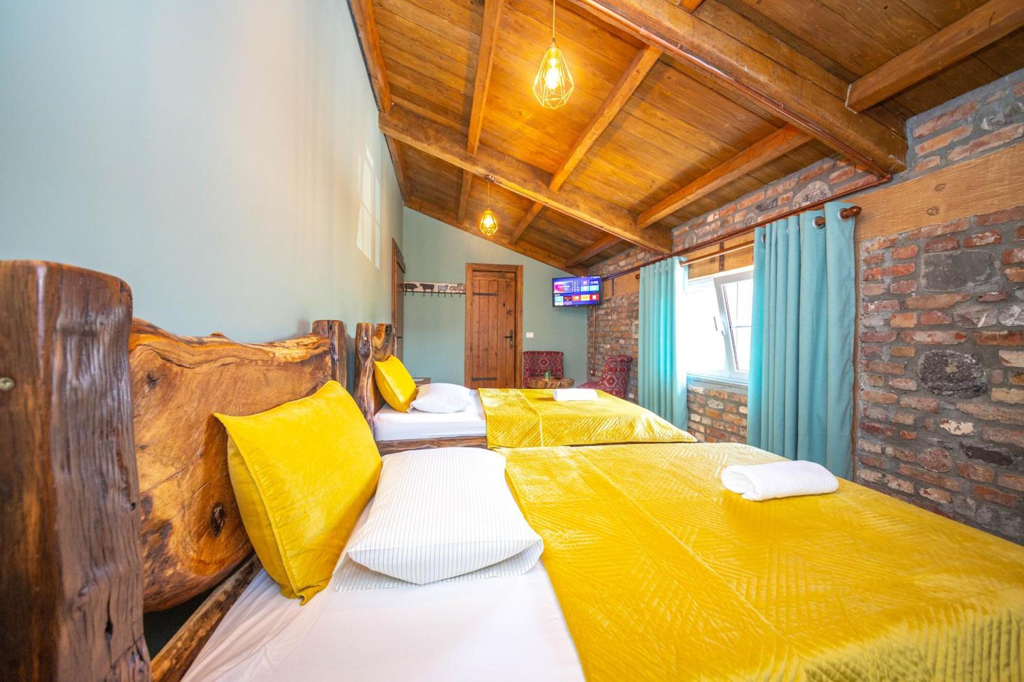 Bed & Breakfast Hani I Taulant Shahinit Gramsh