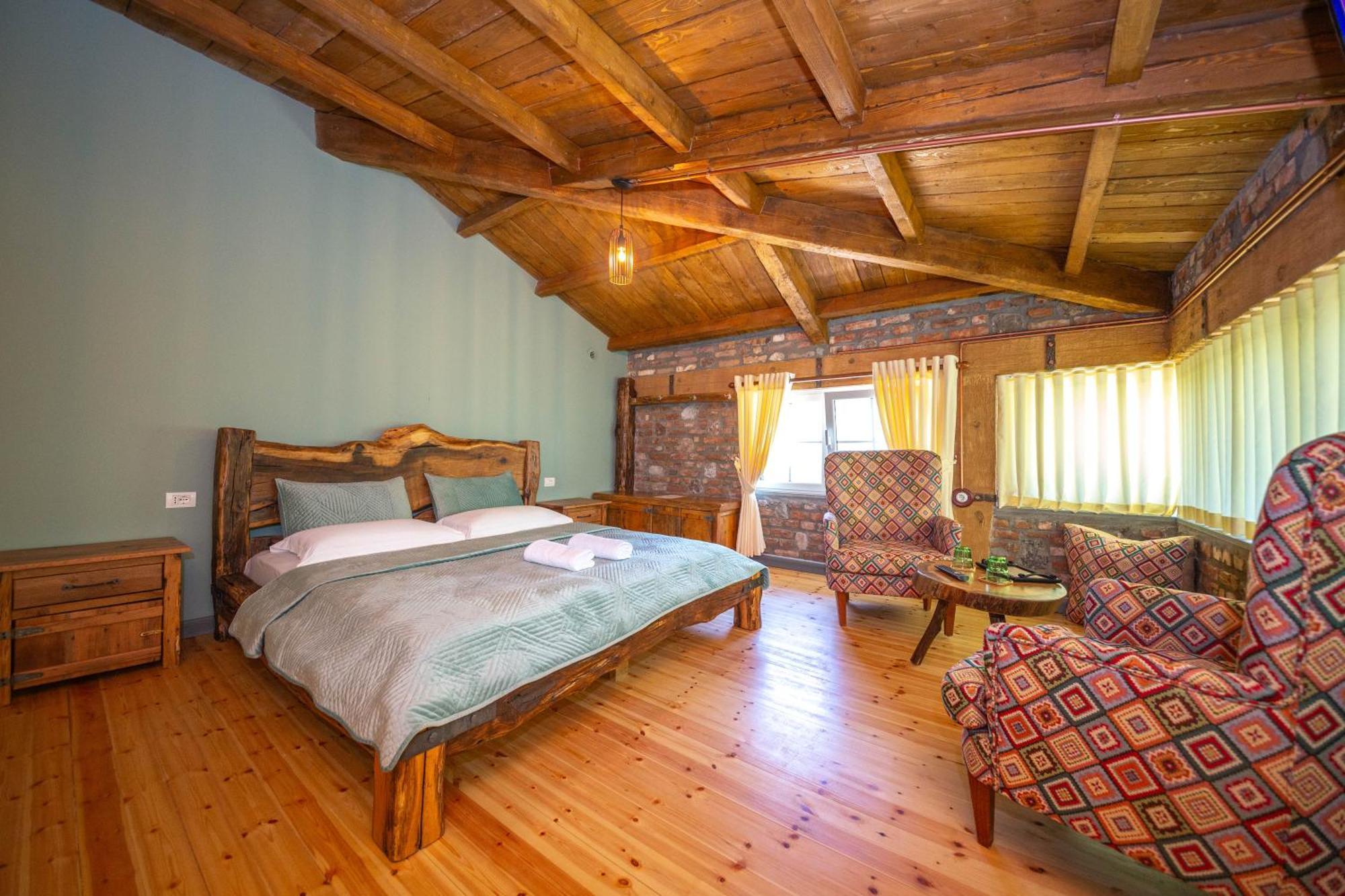 Bed & Breakfast Hani I Taulant Shahinit