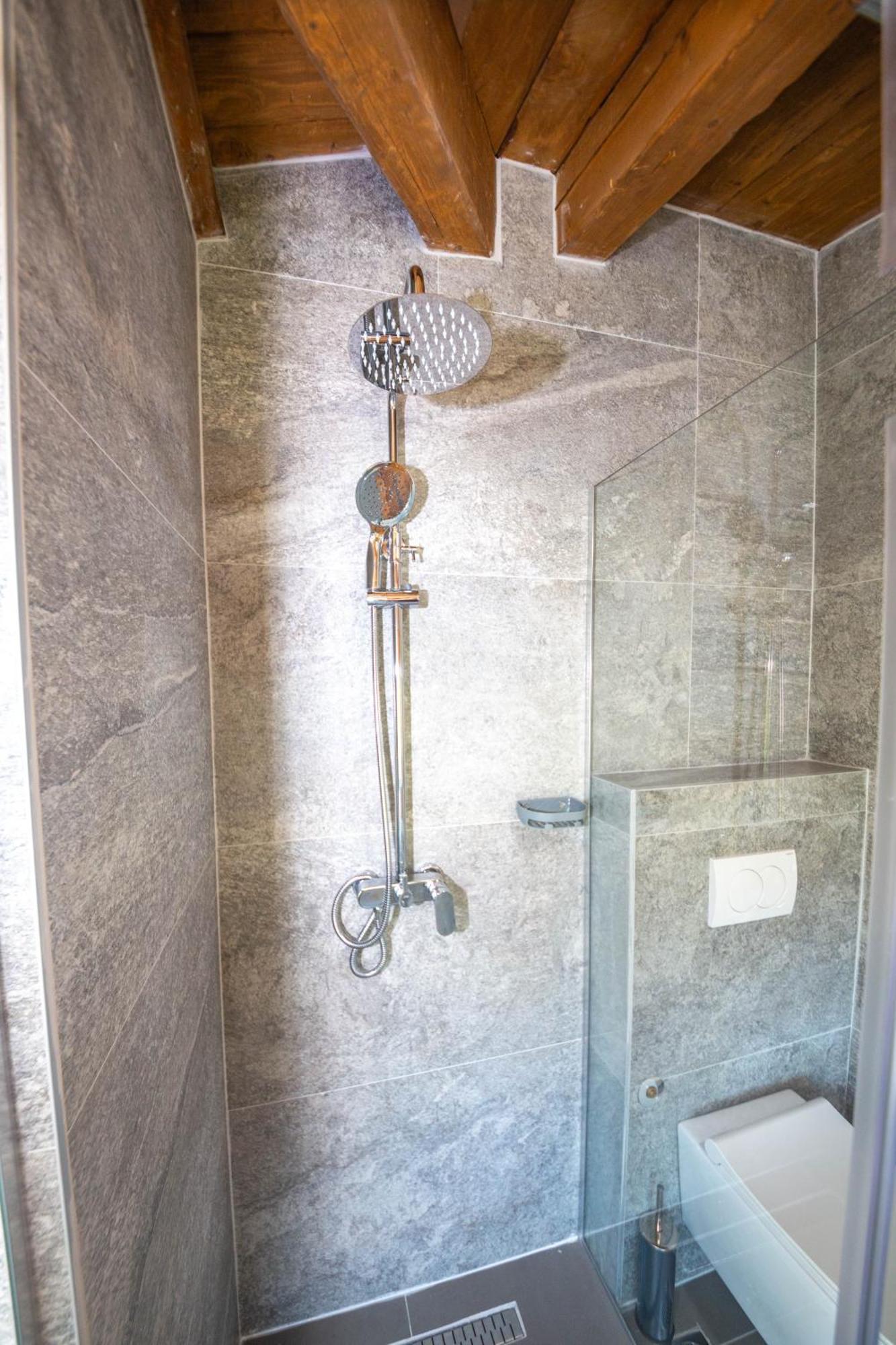 Bed & Breakfast Hani I Taulant Shahinit Gramsh